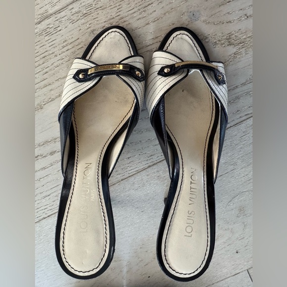 Louis Vuitton Vintage cream black mid heel mules sandals slides EU 38 - Picture 3 of 10